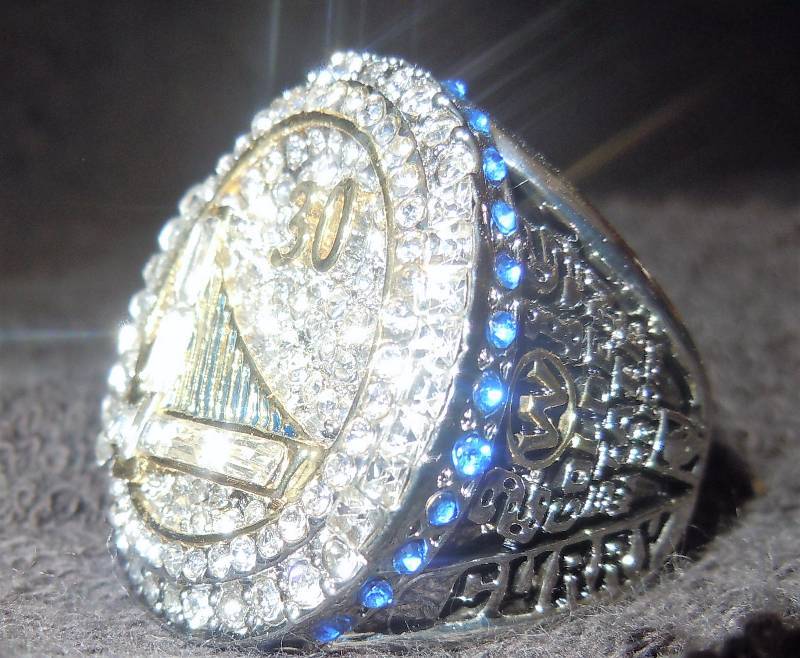 lot 218 image: Replica World Championship Ring Size 12 Golden State Warriors