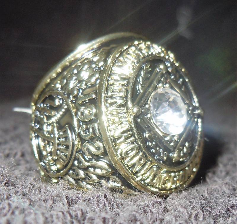 lot 226 image: Replica World Championship Ring Size 11