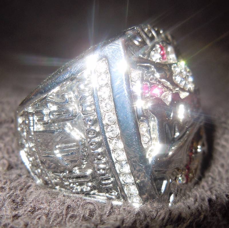 lot 227 image: Replica World Championship Ring Size 11-12 Florida Marlins