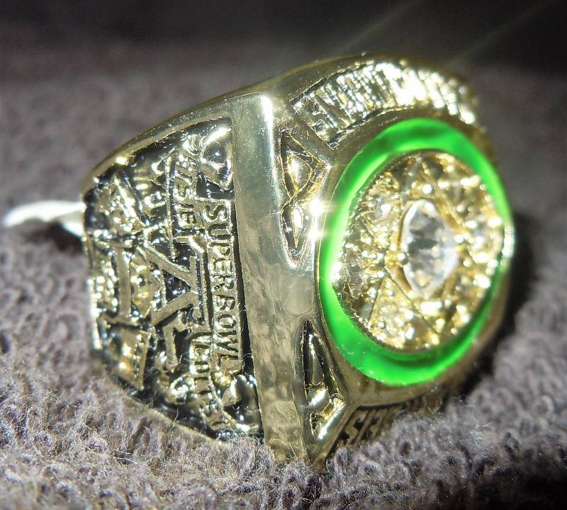lot 233 image: Replica World Championship Ring Size 11