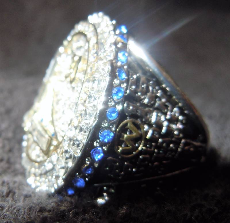 lot 236 image: Replica World Championship Ring Size 12 Golden State Warriors