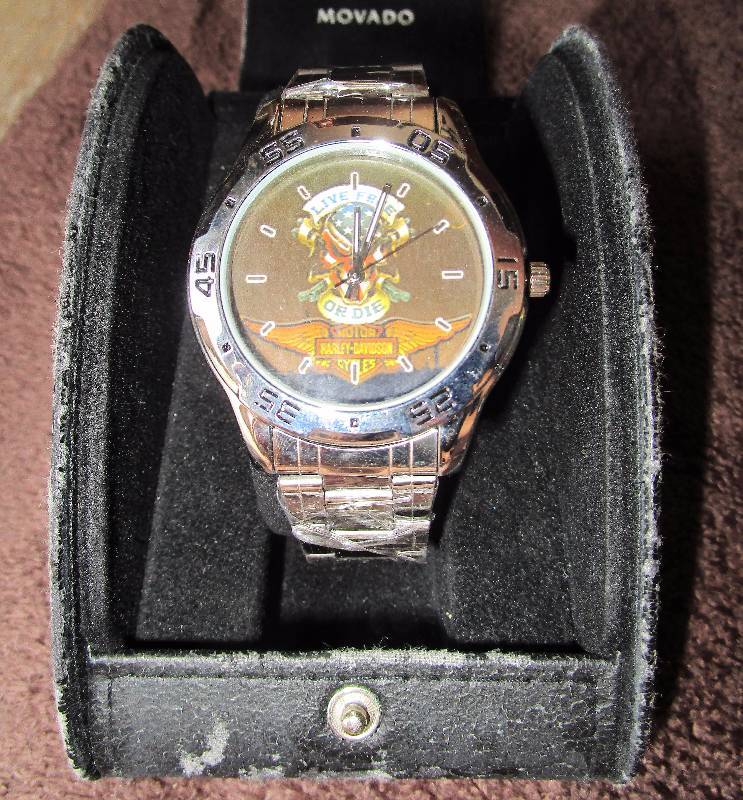 lot 266 image: Harley Davidson Watch