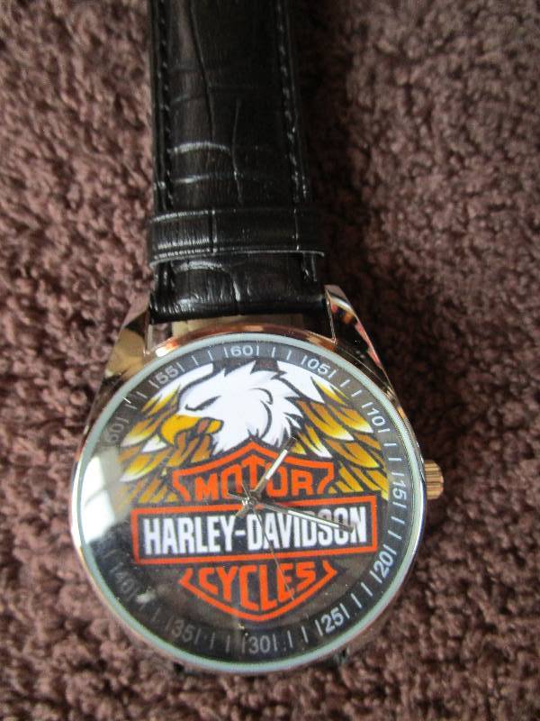 lot 265 image: Harley Davidson Watch
