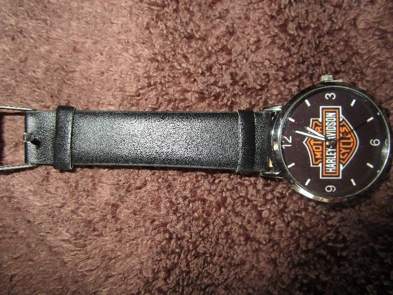 lot 267 image: Harley Davidson Watch
