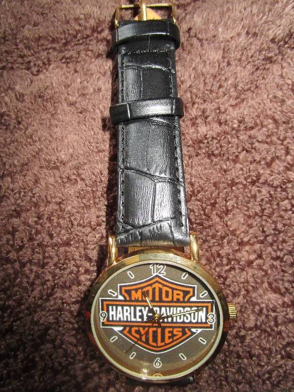 lot 269 image: Harley Davidson Watch