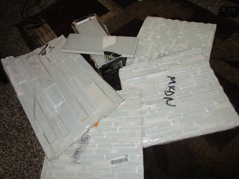 lot 276 image: Lot of Random Tile