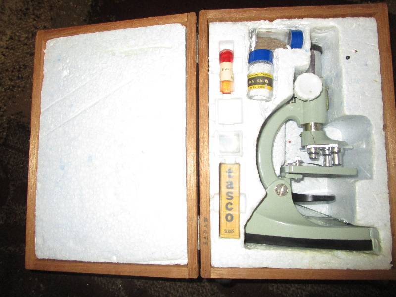 lot 280 image: Vintage Microscope Set