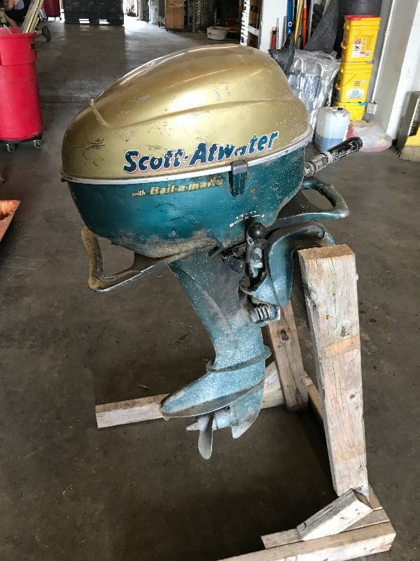 lot 109 image: SCOTT ATWATER 10 hp  OUTBOARD BOAT MOTOR