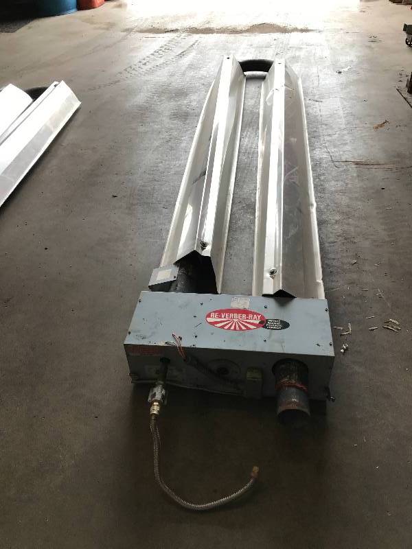 lot 105 image: RE-VERBER-RAY TUBE HEATER  MODEL DTH20-50 N-2    50,000 BTU NATURAL GAS