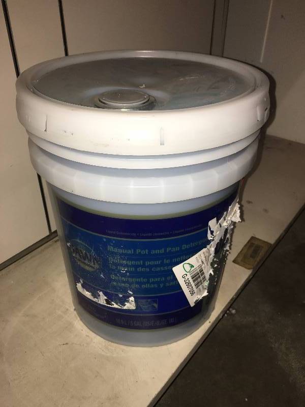 lot 194 image: 5 GAL. DAWN POT AND PAN DETERGENT