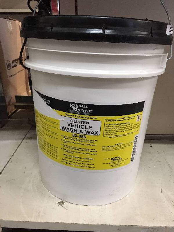 lot 119 image: KIMBALL MIDWEST GLISTEN VEHICLE WASH & WAX