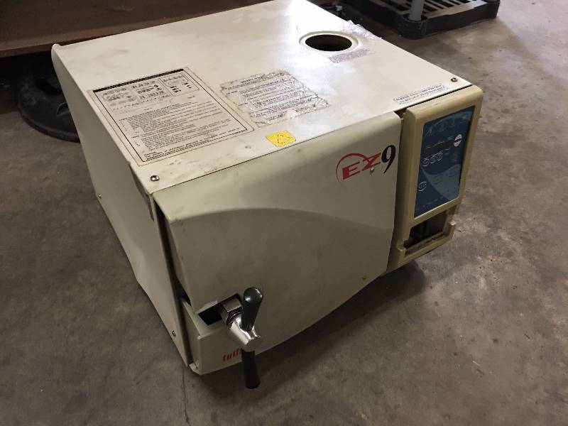 lot 165 image: Tuttnauer EZ9 PLUS fully automatic autoclave UNTESTED
