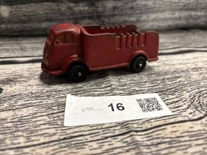 lot 16 image: Vintage Auburn rubber corp. Red rubber truck