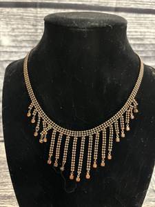lot 50 image: Vintage Statement necklace
