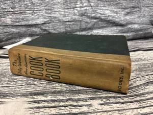 lot 128 image: 1952 the Lily Wallace new American cookbook