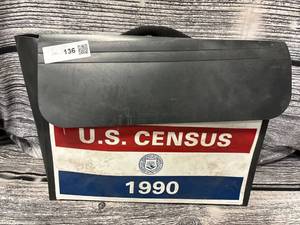 lot 136 image: Vintage 1990 us cenus file folder with documents