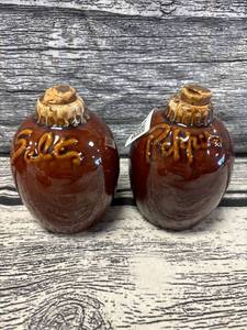 lot 159 image: Vintage hull salt and pepper shakers