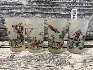 lot 161 image: 4-Vintage frosted glass tumblers