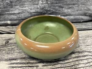 lot 173 image: vintage Frankoma centerpiece, planter
