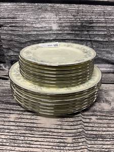 lot 207 image: 7- noritake Buenavista lunch plates, 7-noritake Buenavista dinner plates