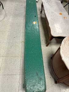 lot 215 image: Wooden sturdy green Bench, 16 12 in H x 9 12 in W x 7 FT L