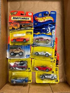 lot 223 image: 8- Vintage 1995 Matchbox cars
