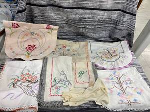 lot 238 image: Vintage Embroidered Table runners