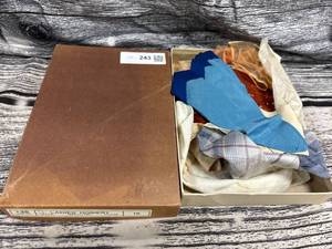 lot 243 image: Vintage miscellaneous hankies
