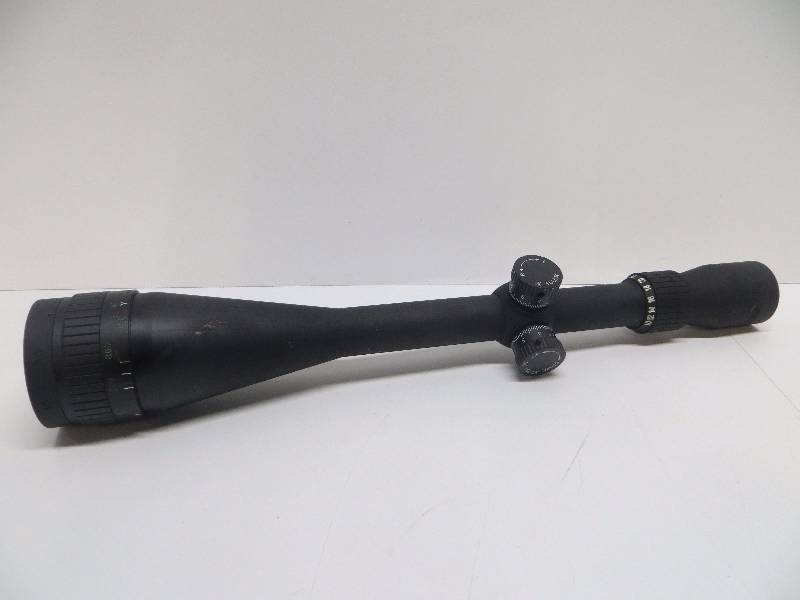 lot 2073 image: Tasco Target Rifle Scope 10-40x 50mm Adjustable Objective 18 MOA Dot Reticle Matte