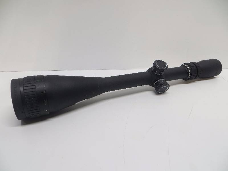 lot 2074 image: Tasco Target Rifle Scope 10-40x 50mm Adjustable Objective 18 MOA Dot Reticle Matte