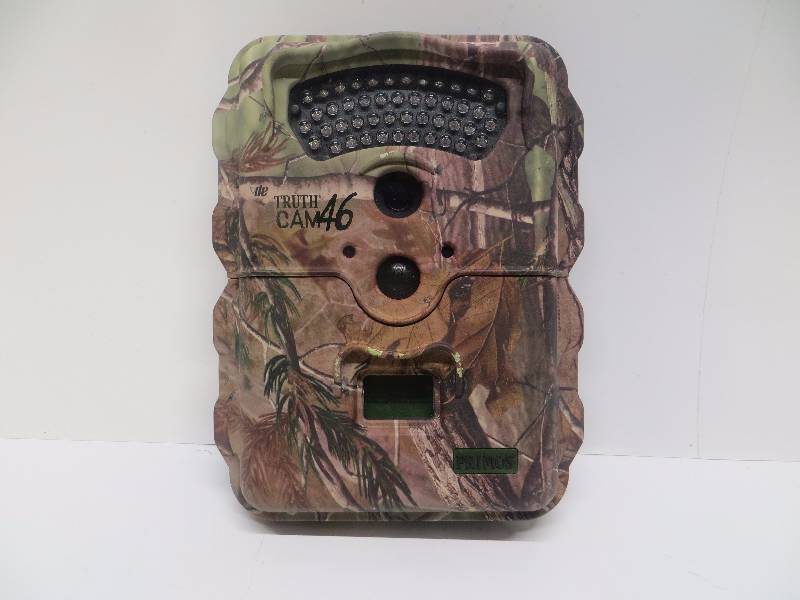 lot 2160 image: Primos Truth Cam 46 Infrared Digital Game Camera 5.0 MP Realtree APG Camo