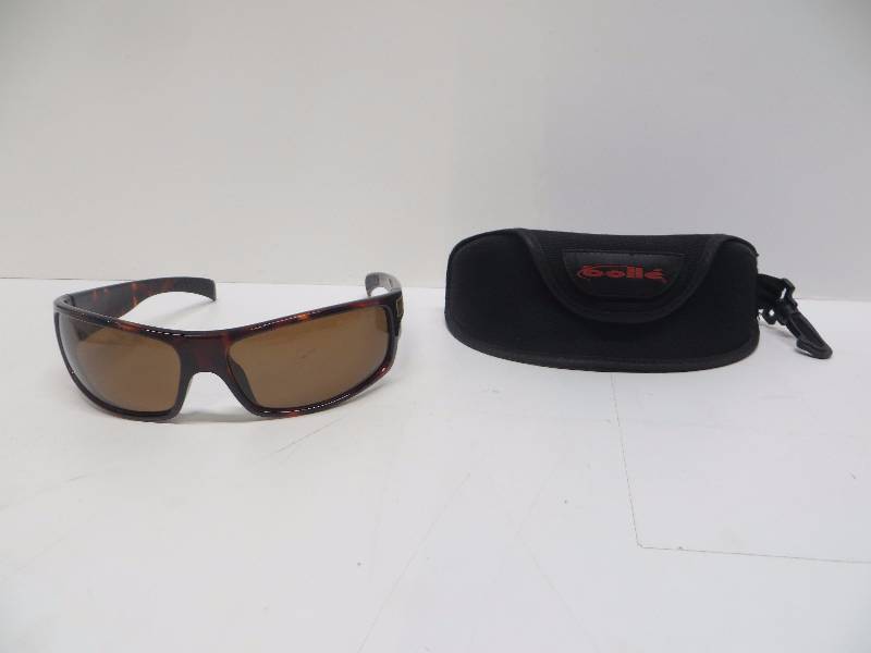 lot 2288 image: Bolle Recoil Sunglasses - Polarized