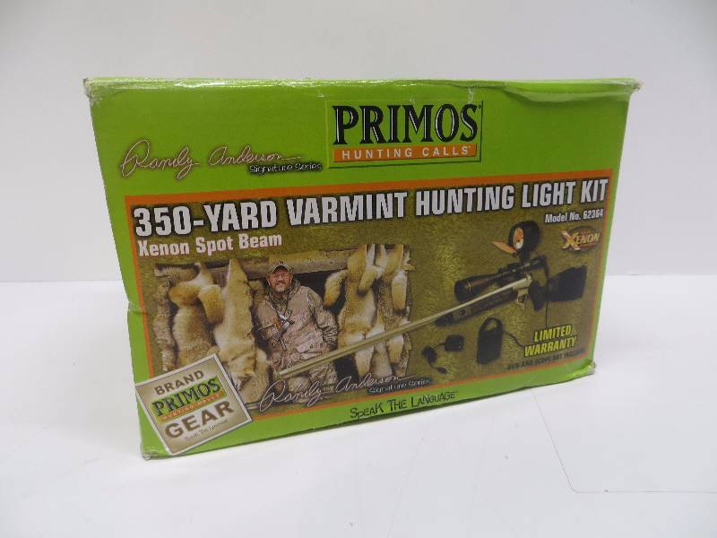 lot 2292 image: Primos Varmint Hunting Light 350 Yard Kit 62364