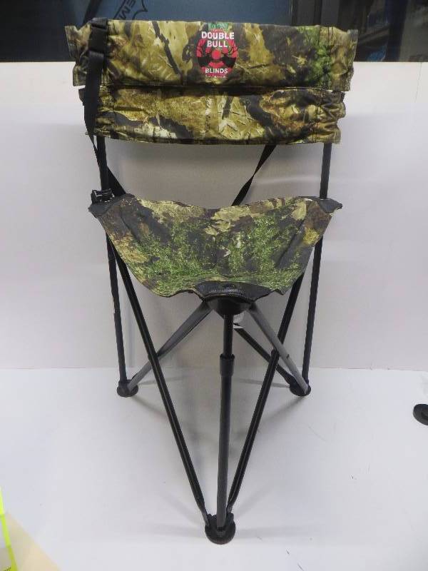 lot 2298 image: Primos� Double Bull QS3 Magnum Tri-Stool