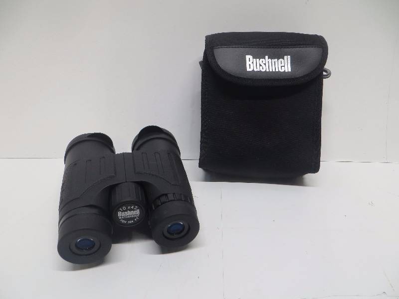 lot 2132 image: Bushnell 10x42 All-Purpose Binoculars - camo