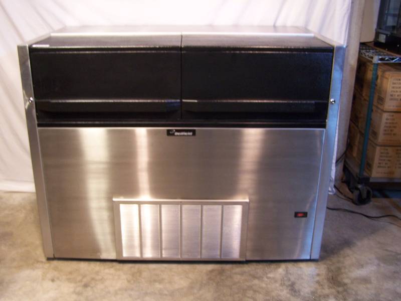 lot 412 image: Delfield milk cooler