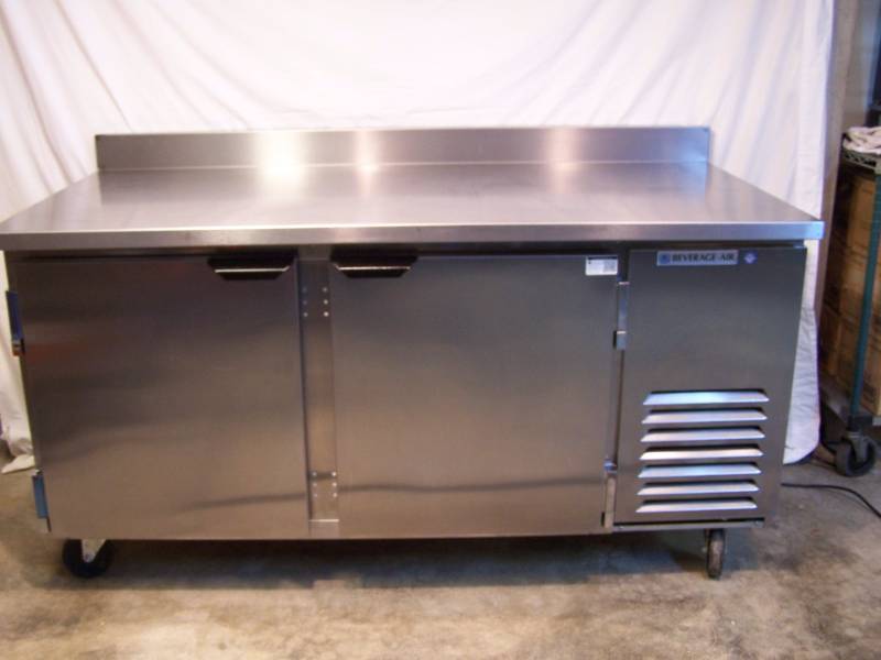 lot 414 image: Beverage-Air freezer