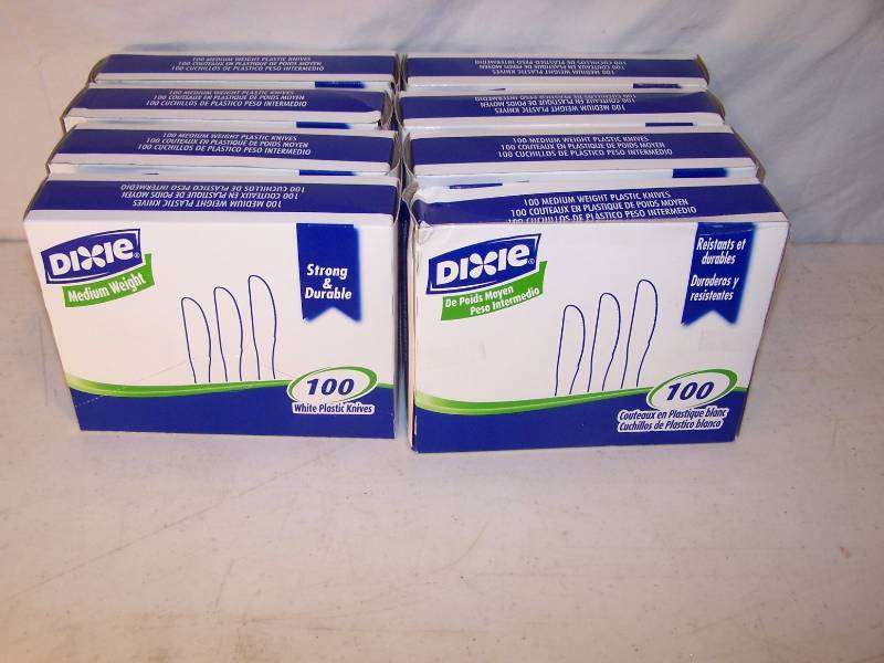 lot 474 image: 8 box 100 count dinner knives