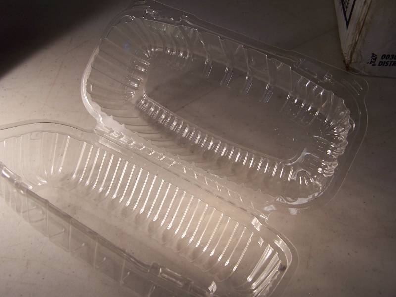 lot 476 image: Hoagie containers