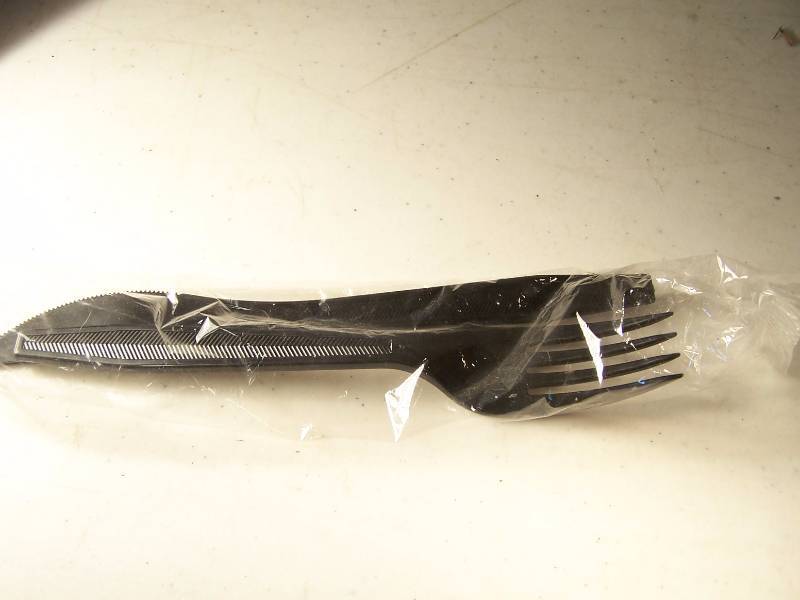 lot 482 image: Pack fork-knife