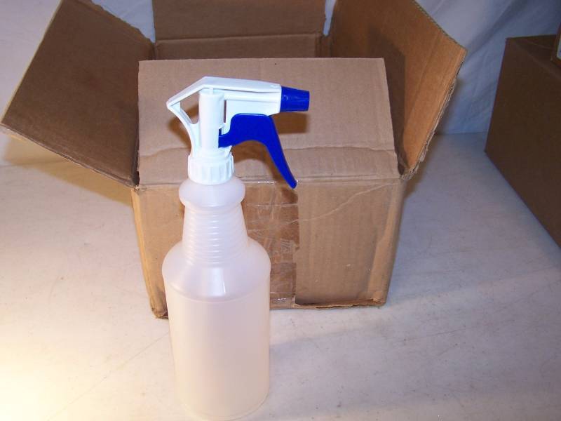 lot 3121 image: Spray bottles