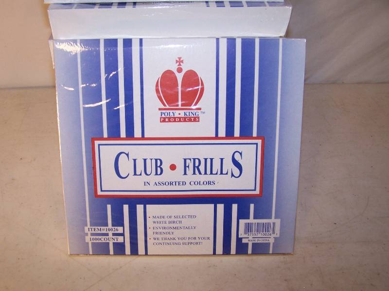 lot 3134 image: 1 case Club-Frills