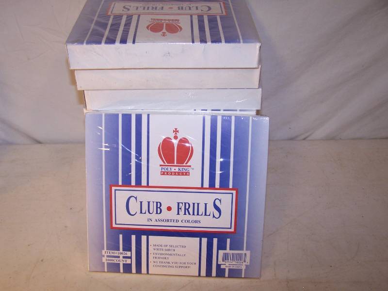 lot 3136 image: 1 case Club-Frills