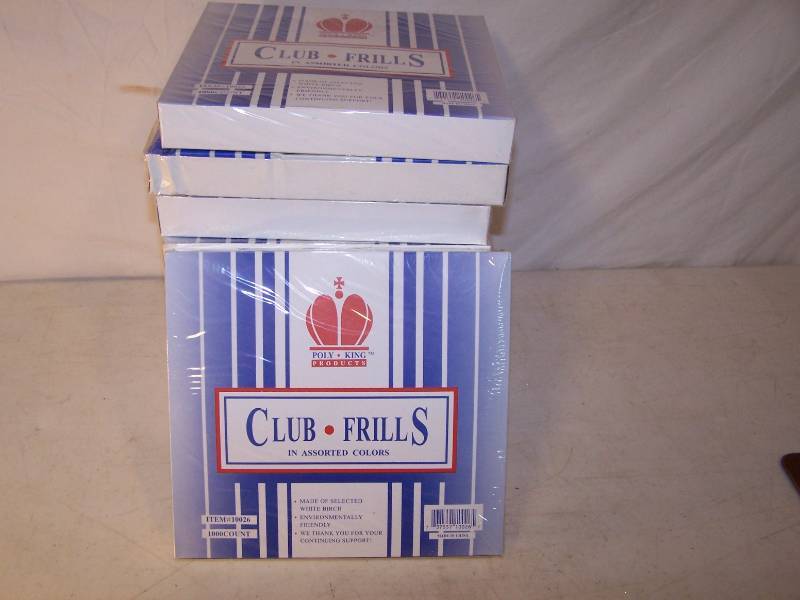 lot 3137 image: 1 case Club-Frills