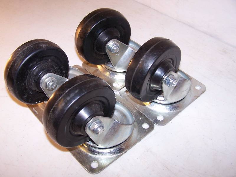 lot 3147 image: Casters