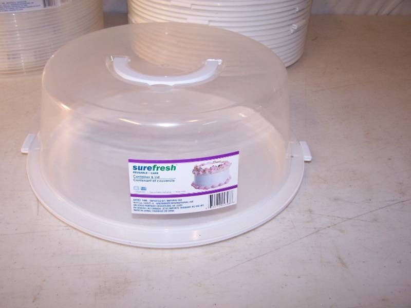 lot 3152 image: Cake containers