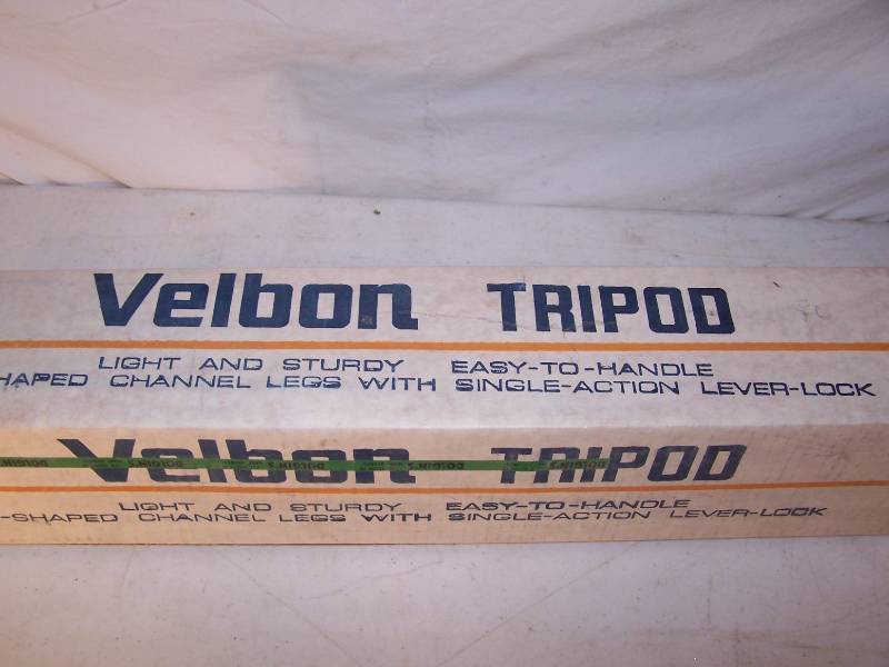 lot 3159 image: Tripod