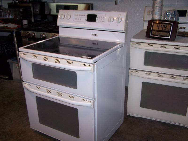 lot 416 image: Maytag double oven