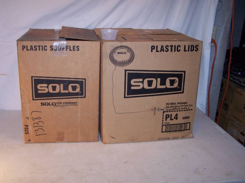 lot 496 image: 3 � oz souffes with lids