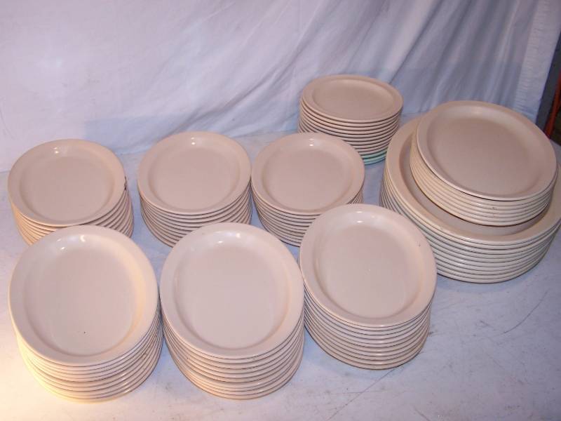 lot 506 image: lot of oval platters